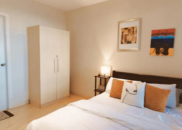 Aparthotel Gramercy Residences Cozy 1br With 600mbps & Free Amenities View 4*